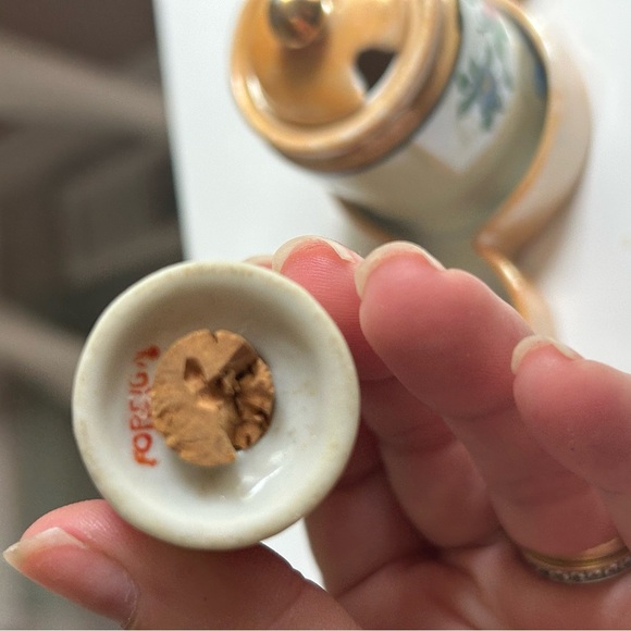 4/$100 Floral Ceramic Spice Jar with Lid salt and pepper shaker set 😃 - Picture 8 of 10